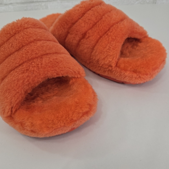 UGG slippers - Picture 8 of 13